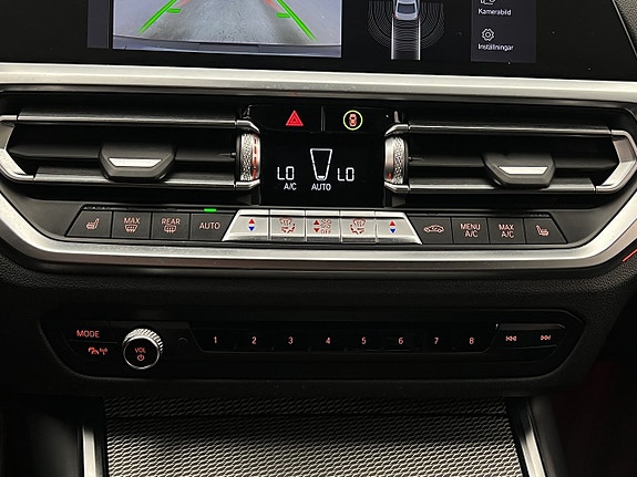 BMW 330i 25 of 30