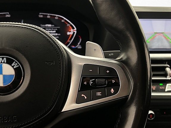 BMW 330i 19 of 30