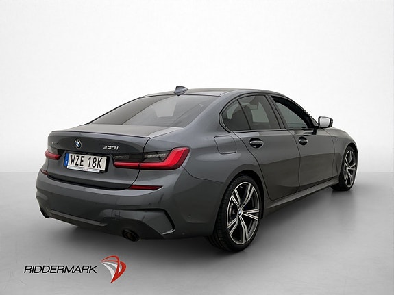 BMW 330i 8 of 30