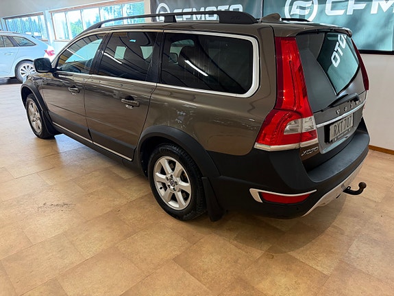 Volvo XC70 4 of 5