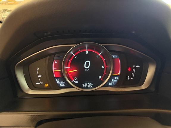 Volvo XC70 12 of 17