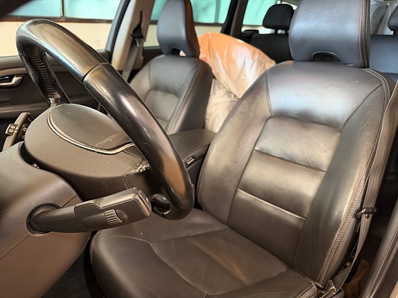 Volvo XC70 7 of 17