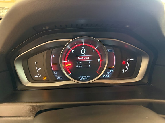 Volvo XC70 13 of 17