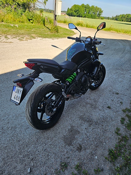 Kawasaki Ninja ER-6n 3 of 5