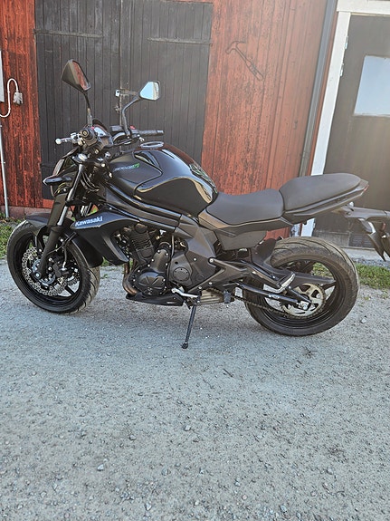 Kawasaki Ninja ER-6n 2 of 5