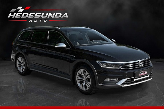 Volkswagen Passat Alltrack 3 of 5