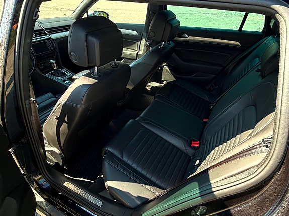 Volkswagen Passat Alltrack 9 of 9