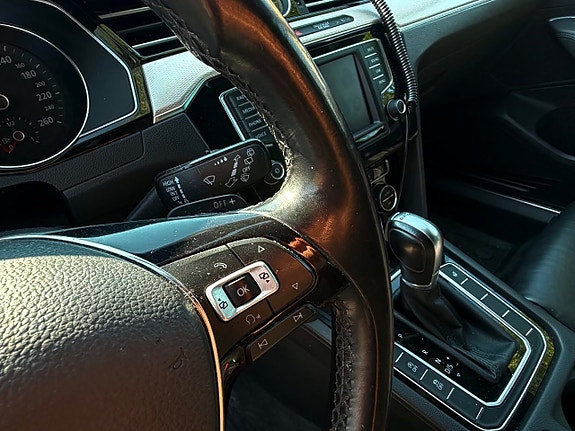 Volkswagen Passat Alltrack 7 of 9