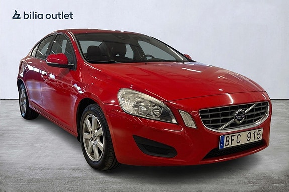 Volvo S60 4 of 5