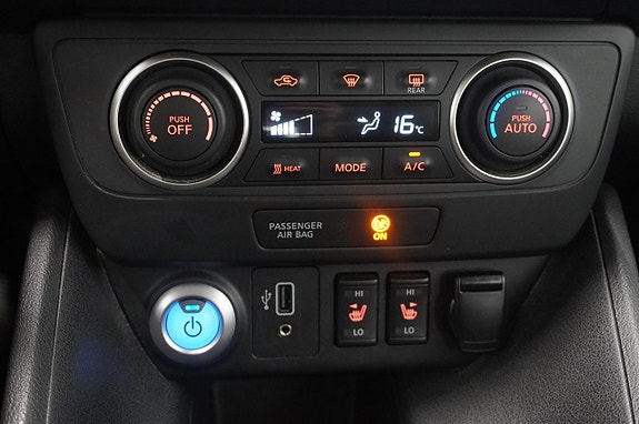 Nissan Leaf 10 of 15