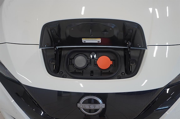 Nissan Leaf 14 of 15
