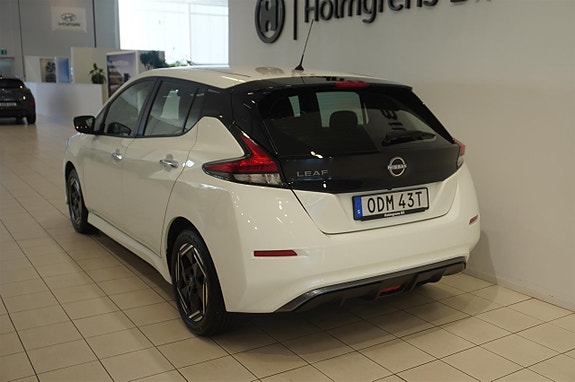 Nissan Leaf 5 of 5