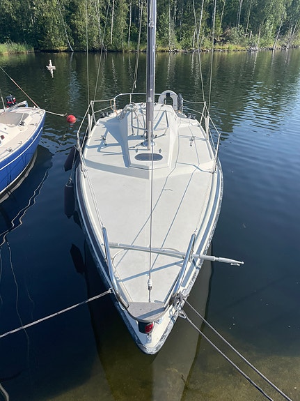 Maxi 77 2 of 9