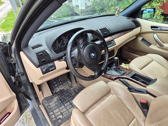 BMW X5 5 of 5