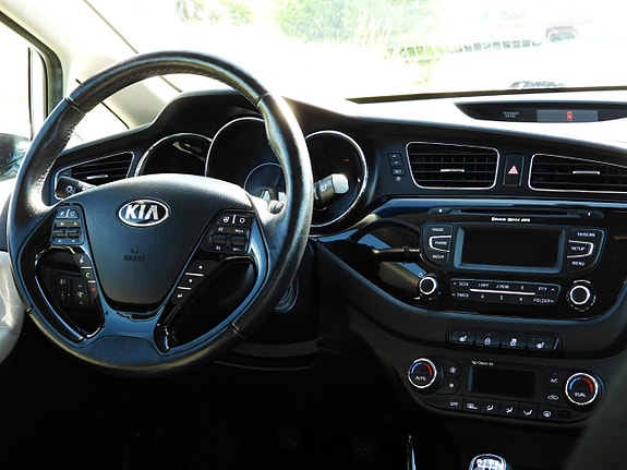 Kia Ceed 12 of 25