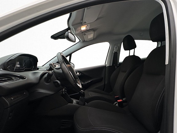 Peugeot 208 11 of 28
