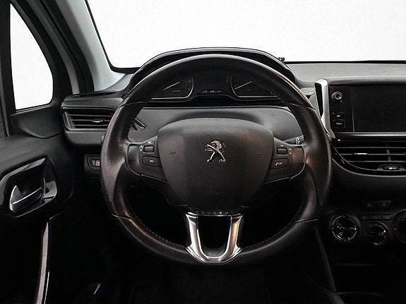 Peugeot 208 14 of 28