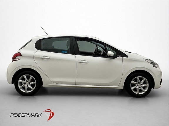 Peugeot 208 9 of 28