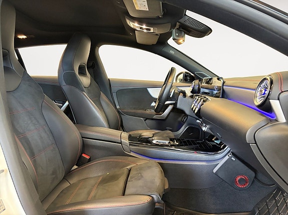 Mercedes-Benz CLA200 15 of 23
