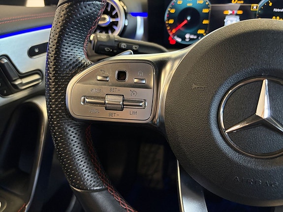 Mercedes-Benz CLA200 22 of 23
