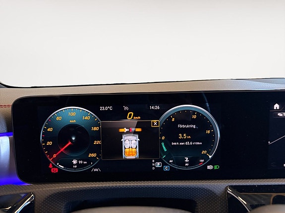 Mercedes-Benz CLA200 12 of 22