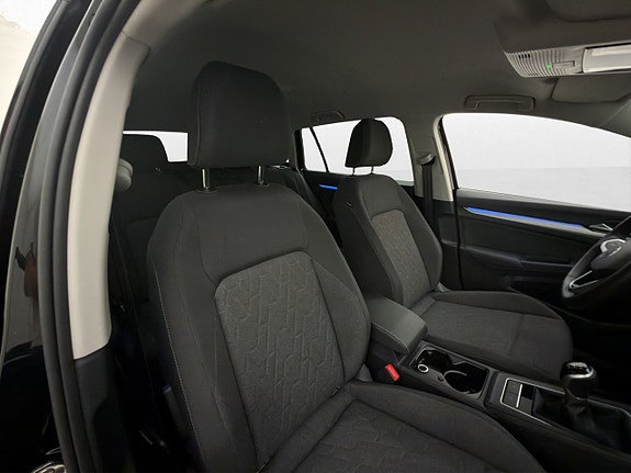 Volkswagen Golf VIII 28 of 30