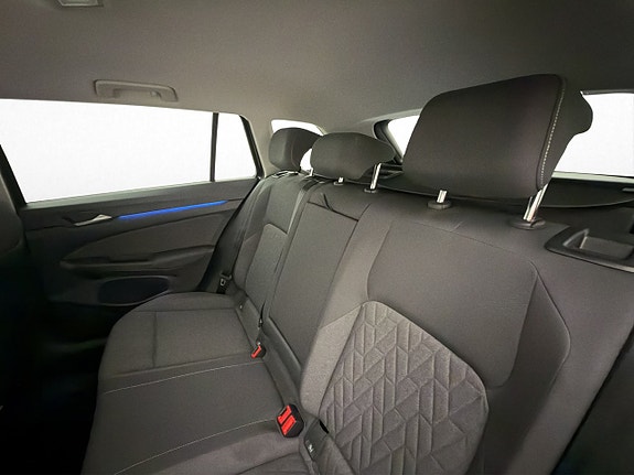 Volkswagen Golf VIII 30 of 30