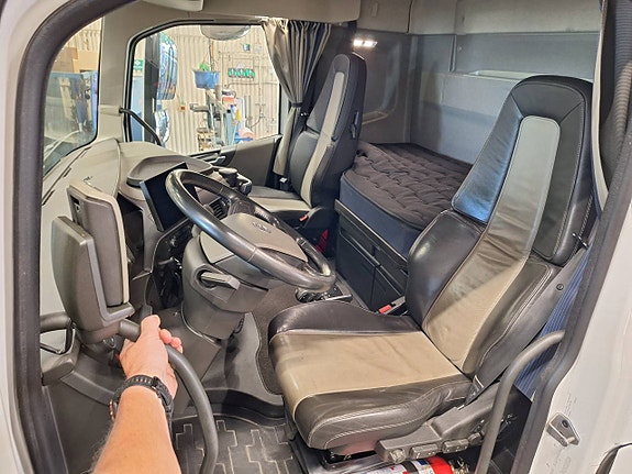 Volvo FH 6x2 Skåp 7 of 12