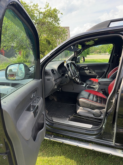 Volkswagen Amarok 7 of 10