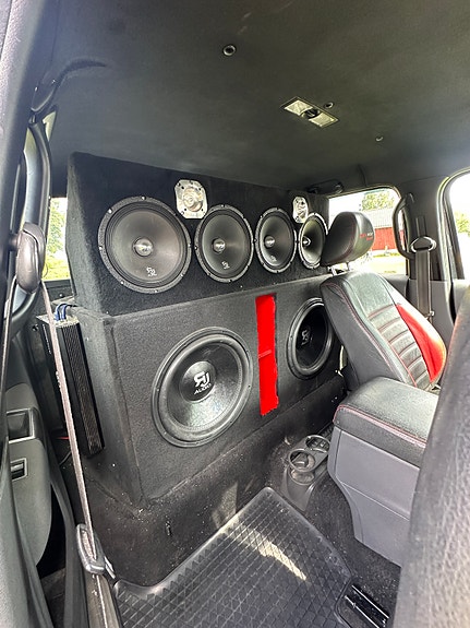 Volkswagen Amarok 9 of 10