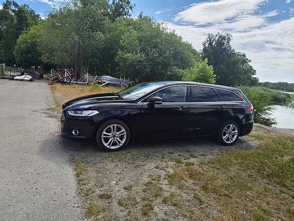 Ford Mondeo 2 of 4