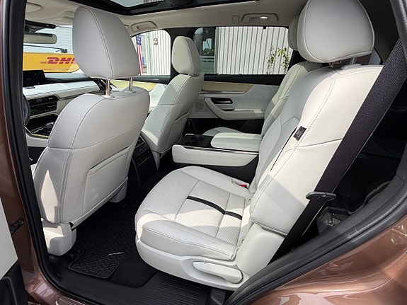 Mazda CX-80 11 of 15