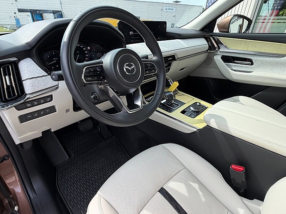 Mazda CX-80 10 of 15