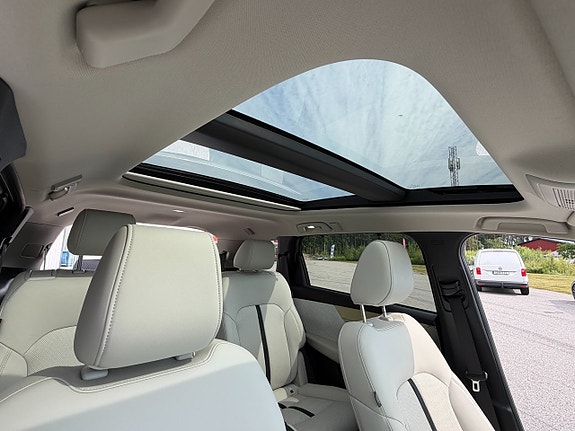 Mazda CX-80 13 of 15