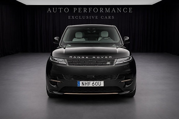 Land Rover Range Rover Sport 4 of 11