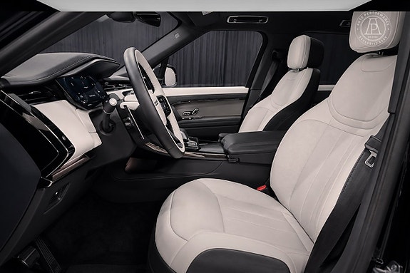 Land Rover Range Rover Sport 7 of 11