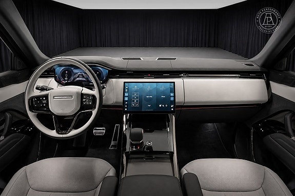 Land Rover Range Rover Sport 8 of 11