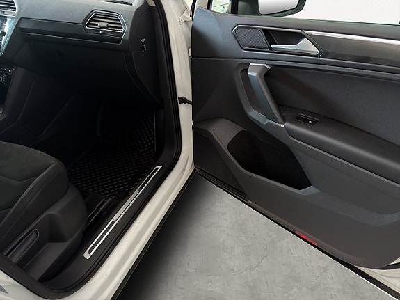 Volkswagen Tiguan 16 of 21