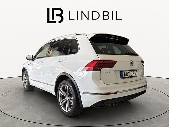 Volkswagen Tiguan 4 of 21