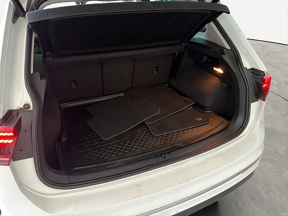 Volkswagen Tiguan 18 of 21