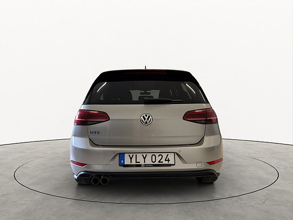 Volkswagen Golf VII 5 of 19