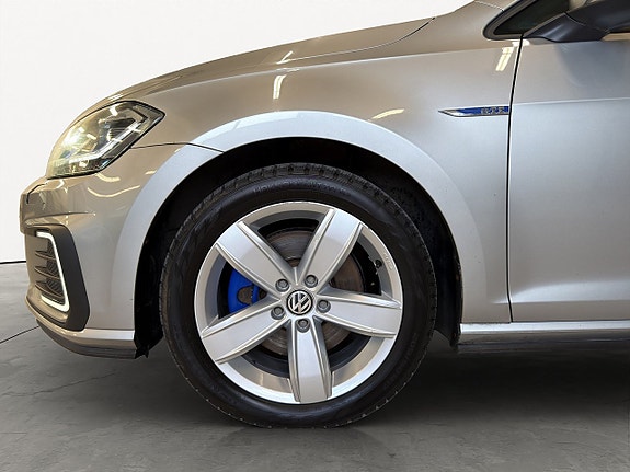 Volkswagen Golf VII 18 of 19