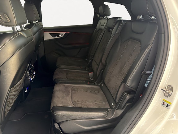 Audi Q7 10 of 19