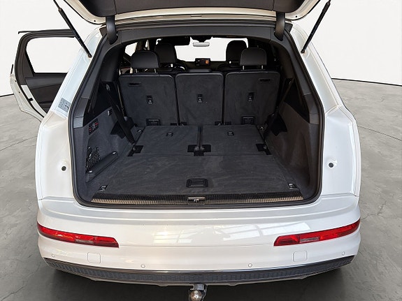 Audi Q7 16 of 19