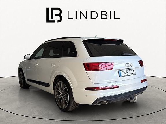 Audi Q7 4 of 19