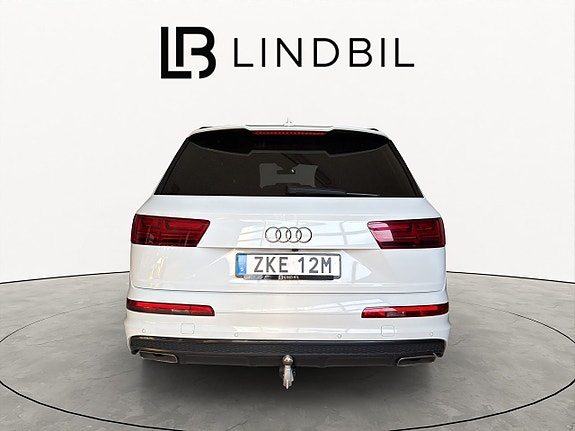 Audi Q7 5 of 19