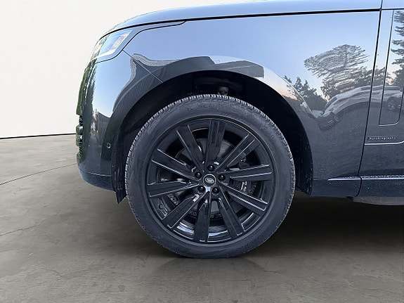 Land Rover Range Rover 19 of 24