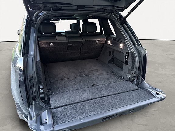 Land Rover Range Rover 17 of 24