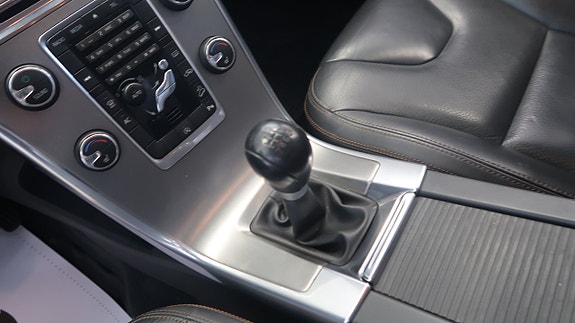 Volvo XC60 12 of 17