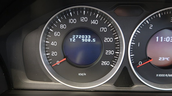 Volvo XC60 13 of 17